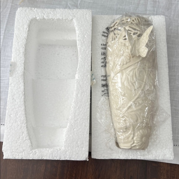 Lenox Butterflies & Lace 8" Bud Vase - Picture 6 of 15